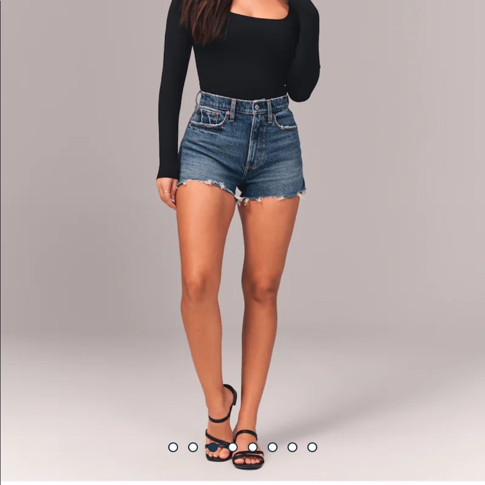 Abercrombie & Fitch The Mom Short High Rise